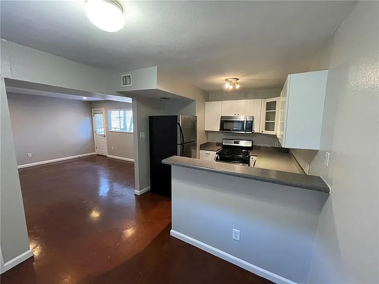 610 Franklin Blvd #A — Photo 5