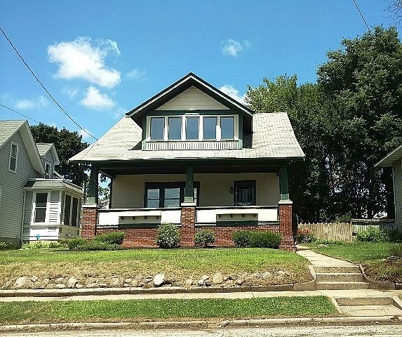 1st image of 1916 Hutchins Ave