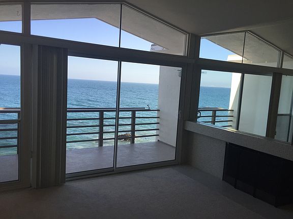 3rd image of 20710 Pacific Coast Highway # Fl 2nd