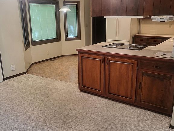 5th image of 840 Trinity Ct