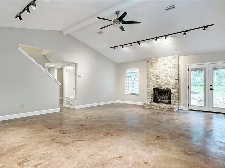 6009 Avery Island Ave — Photo 6