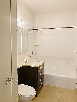 4th image of 229 W 60th St APT 5p
