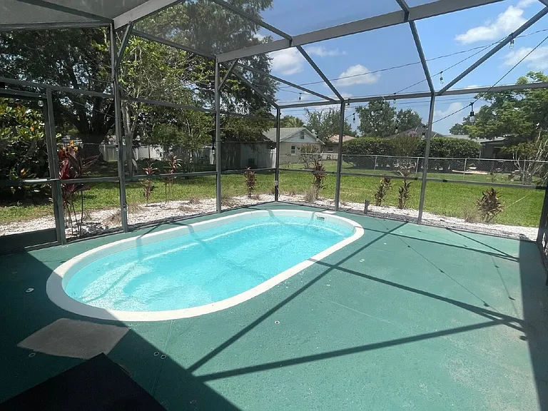 107 Montana Ave — Photo 10