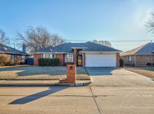 1008 Earl A Rodkey Dr, Edmond, OK 73003