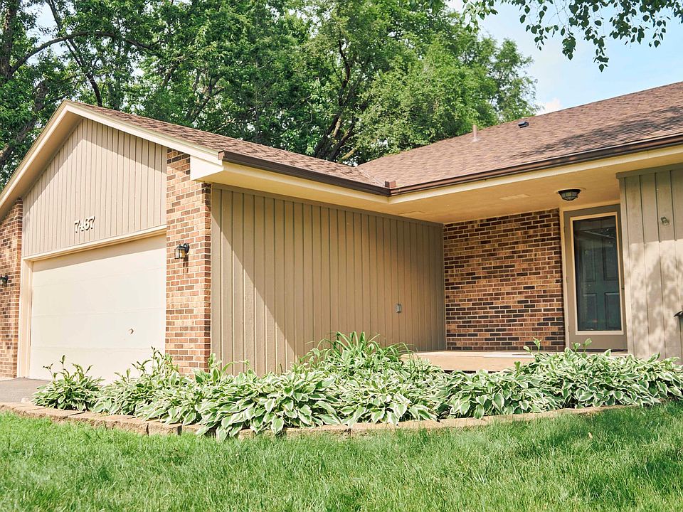 7467 Meadowwood Ct, Brooklyn Park, MN 55444 | Zillow