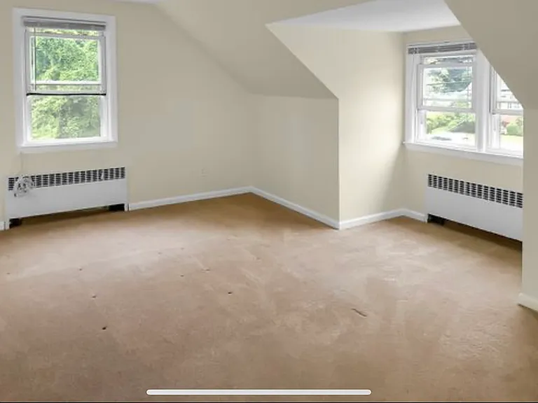 171 Osborne Rd — Photo 7