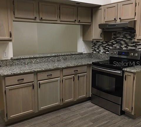 3rd image of 5404 Halifax Dr