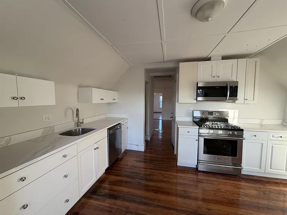 94 Morrison Ave #3