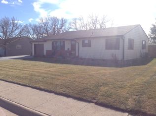 108 N Cherokee Rd, Mccook, NE 69001