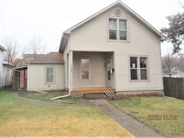 1202 Isett Ave, Muscatine, IA 52761