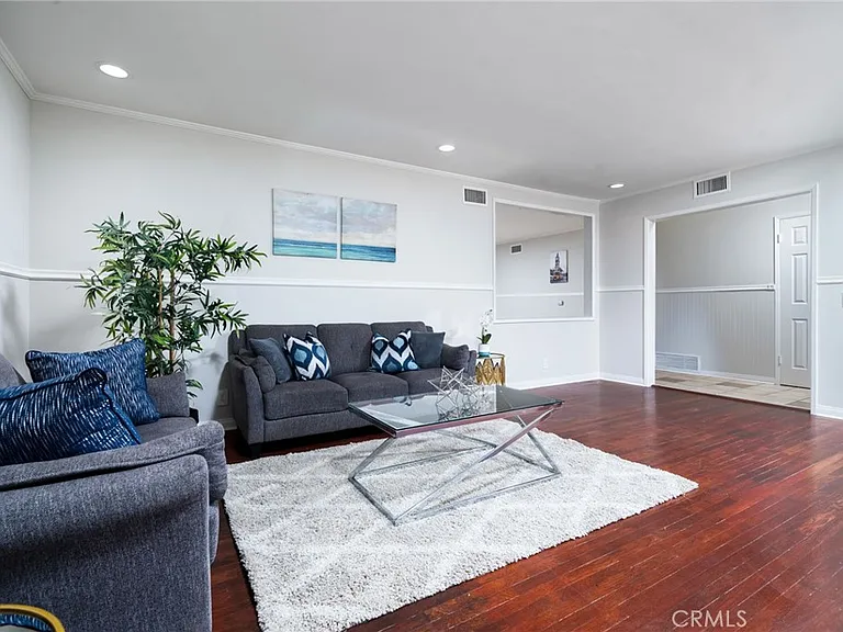 1032 E Buckboard Ave — Photo 4