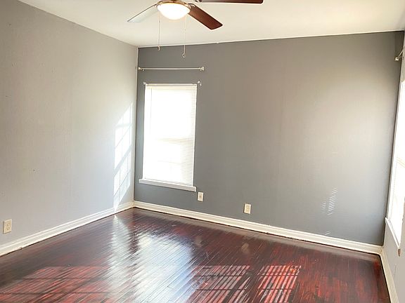 5th image of 320 Harrison Ln