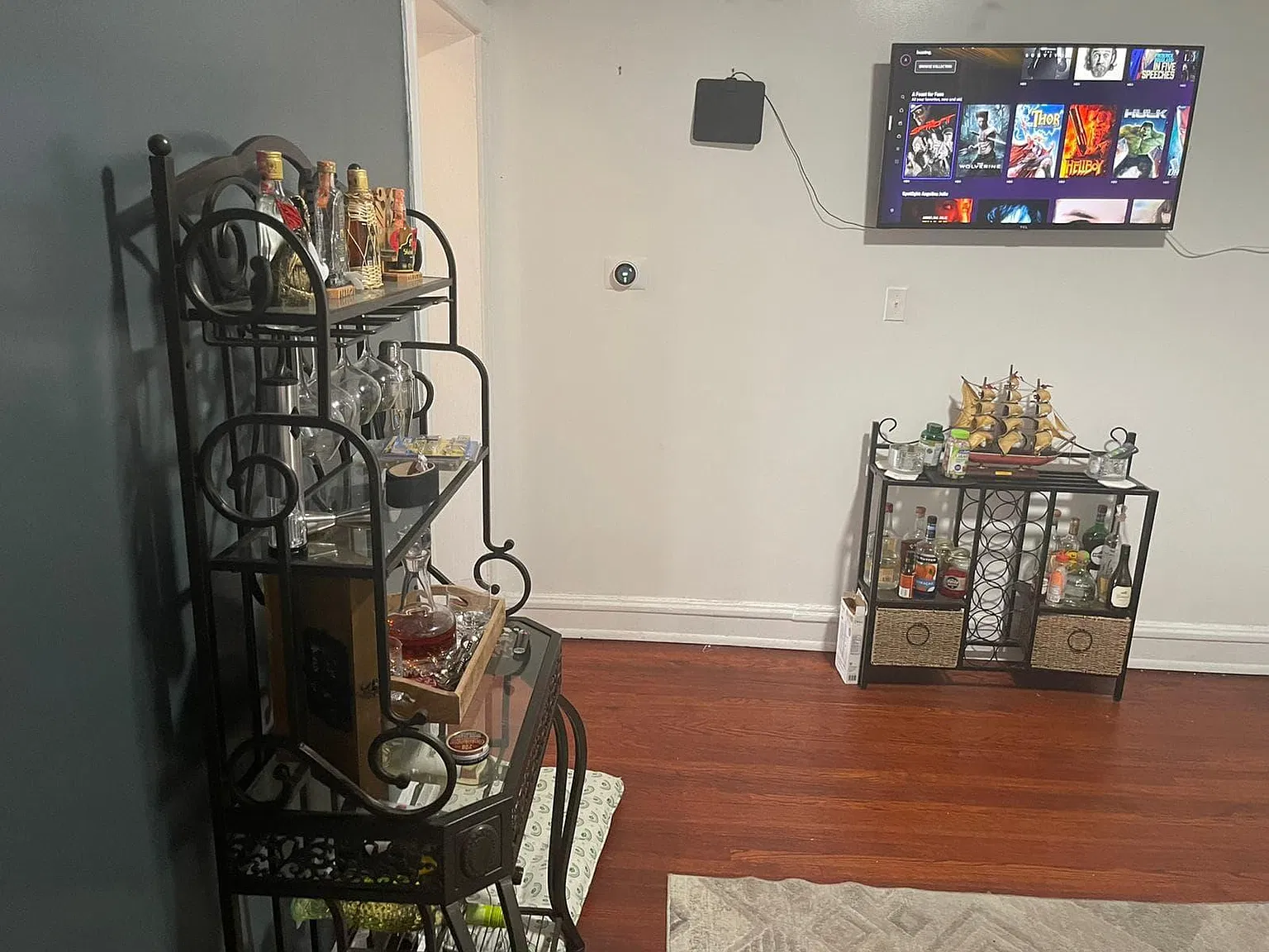 3 bed, 1.5 bath, 1200 sqft, $2,185 — Photo 3