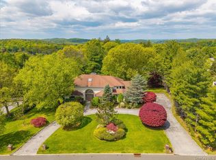 8 Far Hill Lane, Pleasantville, NY 10570