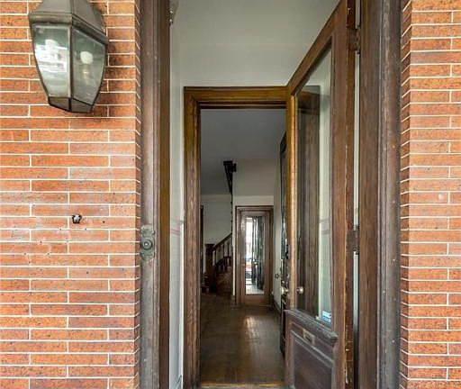 3rd image of 1336 W Turner St
