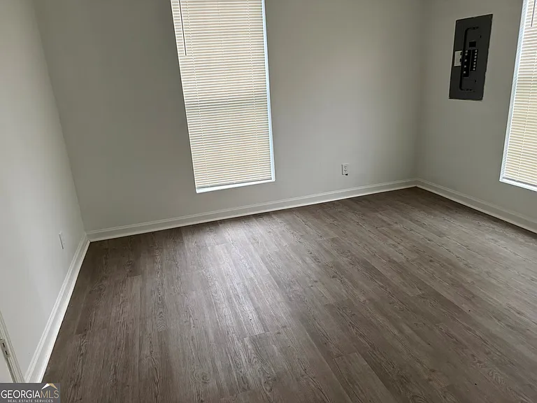 1325 Dent St — Photo 6
