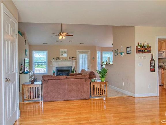 3rd image of 4994 Summerswell Lane