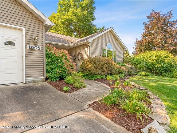 5th image of 1605 Jeannine Ln