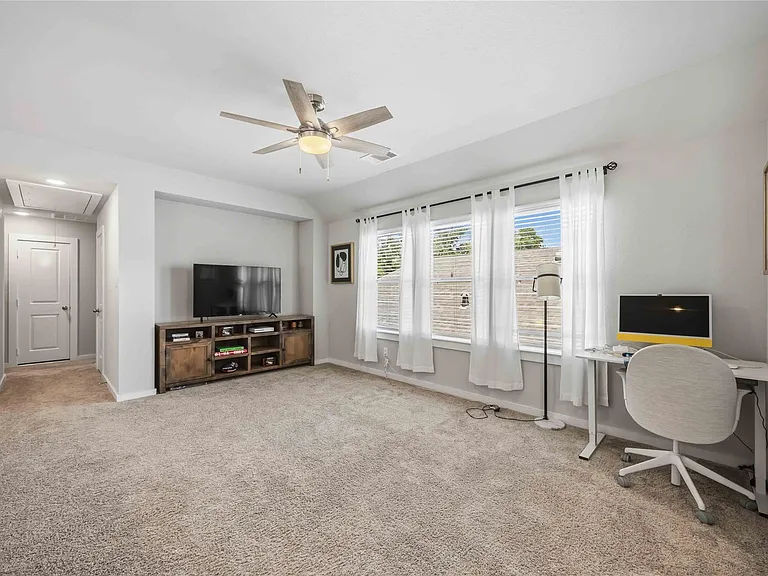 16427 Apache Woods Way — Photo 14