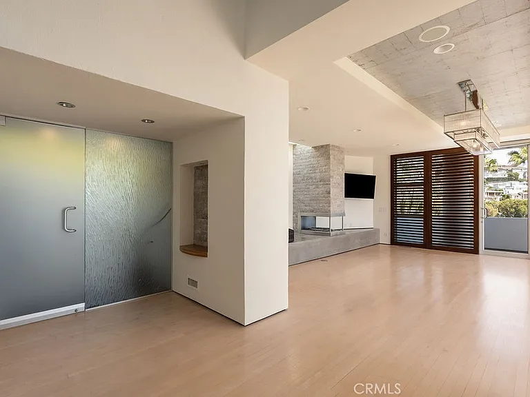 920 Skyline Dr — Photo 19