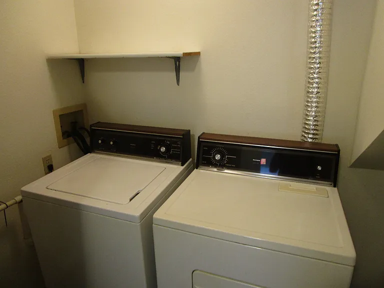 2406 Calder Ct — Photo 9