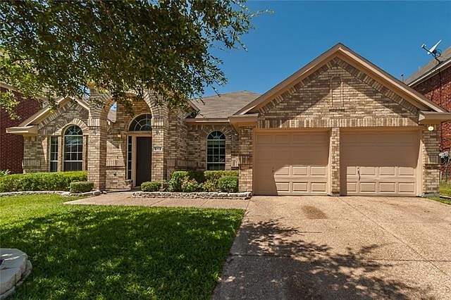 1st image of 613 Magnolia Trl