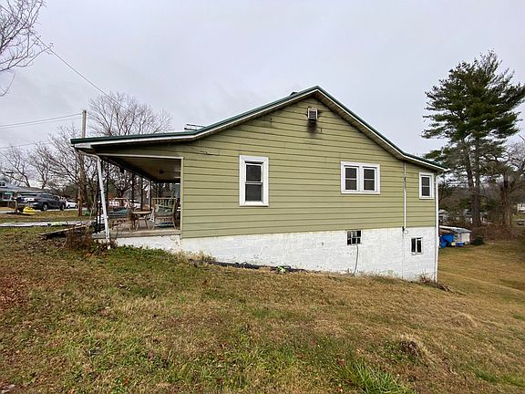 3rd image of 1469 Georgia Ave