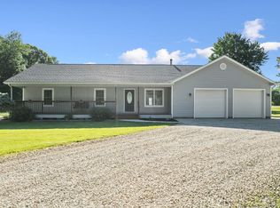 126 Texas Dr, Lake Waynoka, OH 45171