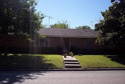 1st image of 1502 W 19th St