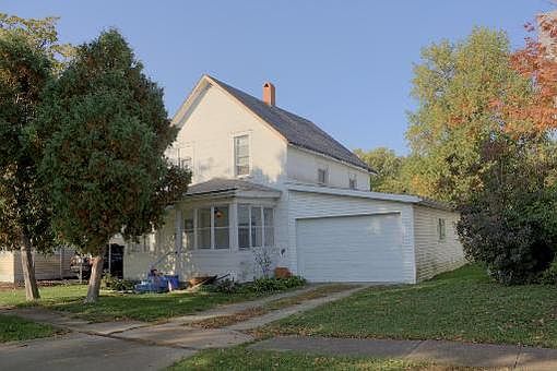 1st image of 205 S Lott Blvd