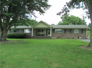 1180 Holloway Rd, Lebanon, TN 37090