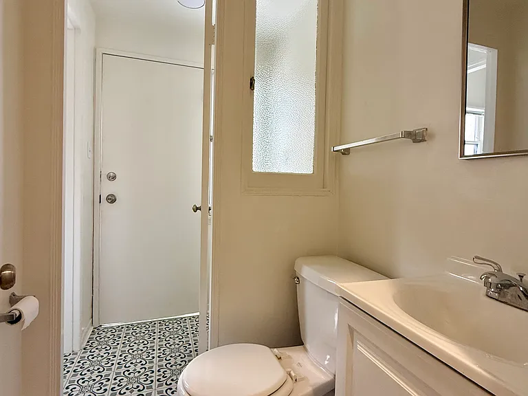 4044 Los Feliz Blvd #54-1/2 — Photo 12