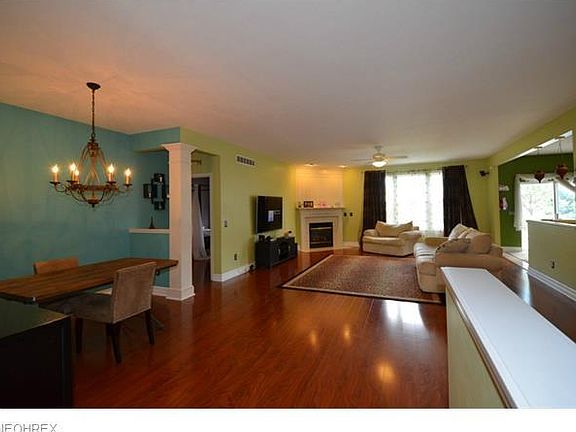 3rd image of 36124 Astoria Way