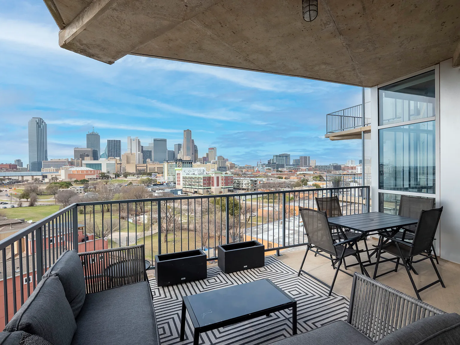 2 bed, 1155 sqft, $2,700 — Photo 1