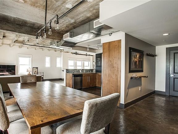 4th image of 329 E Colorado Blvd APT 501