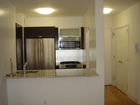 3rd image of 212 E 47th St APT 12H