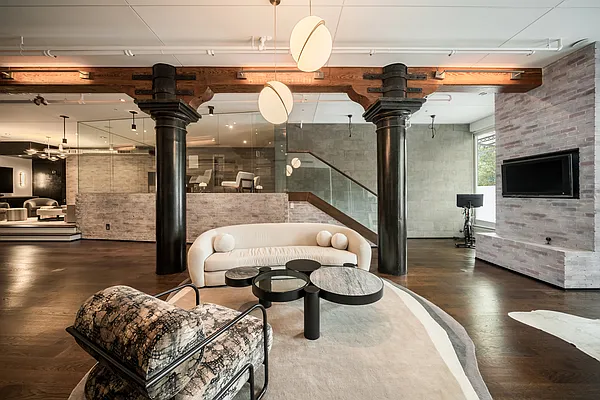Sold by Compass | media 2