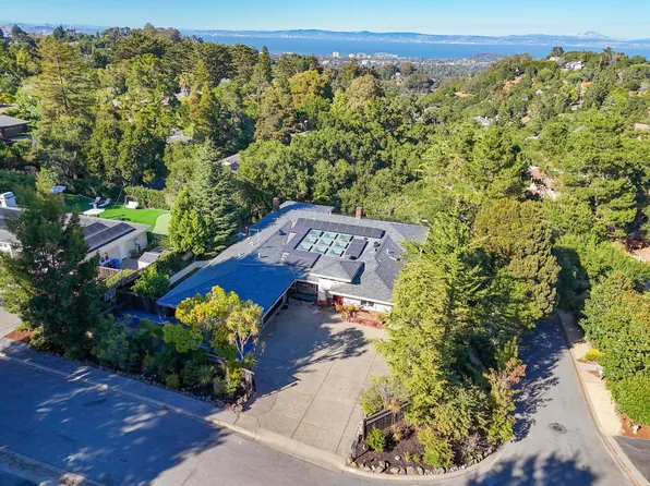 250 Darrell Rd, Hillsborough, CA 94010