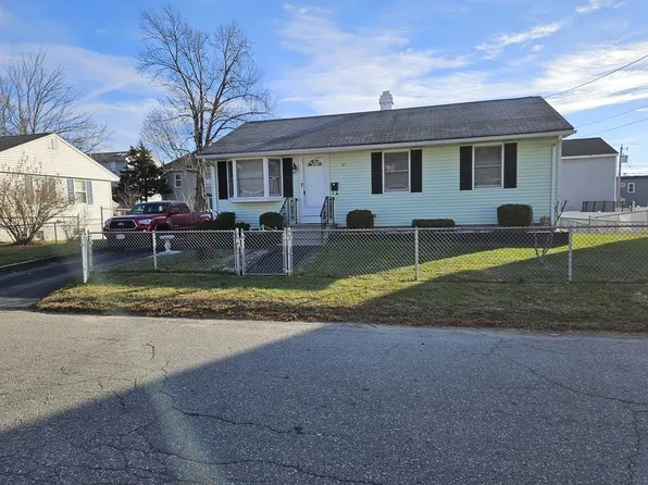 87 New York St, Lowell, MA 01854