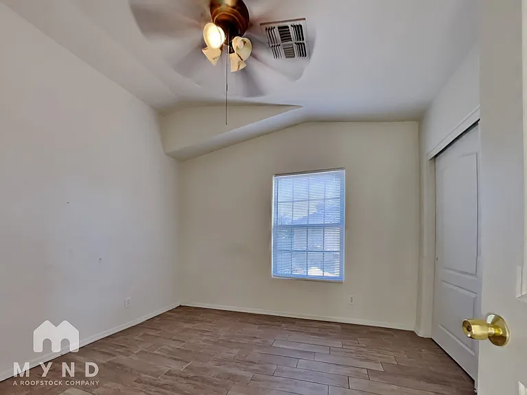 3745 W Medlock Dr — Photo 14