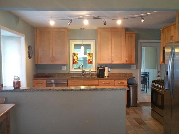 2nd image of 2680 Chippewa Ave