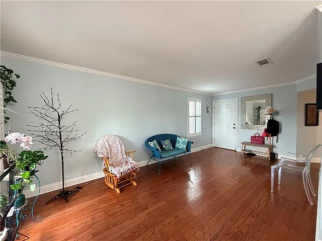 2 bed, 2.0 bath, 1107 sqft, $1,650 — Photo 2