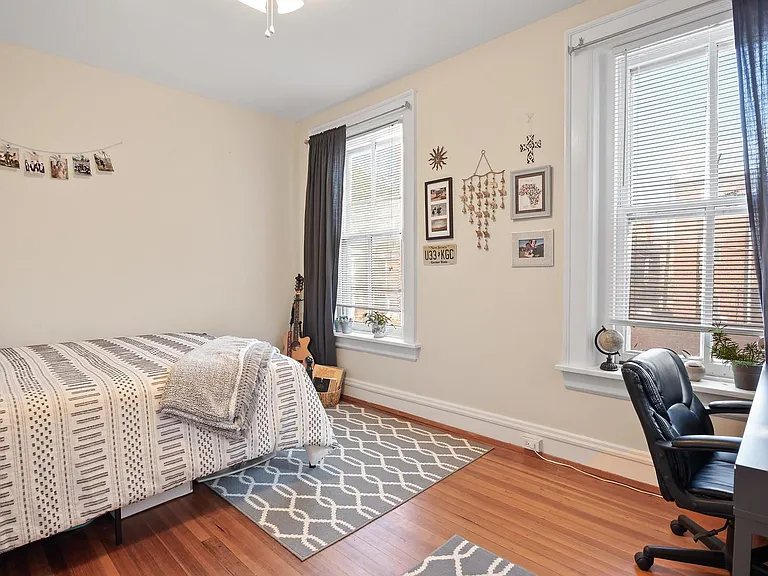 2812 Monument Ave — Photo 10