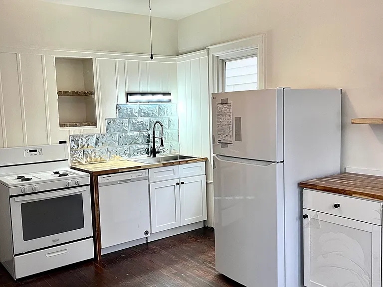 95 Parkside Ave #1 — Photo 6