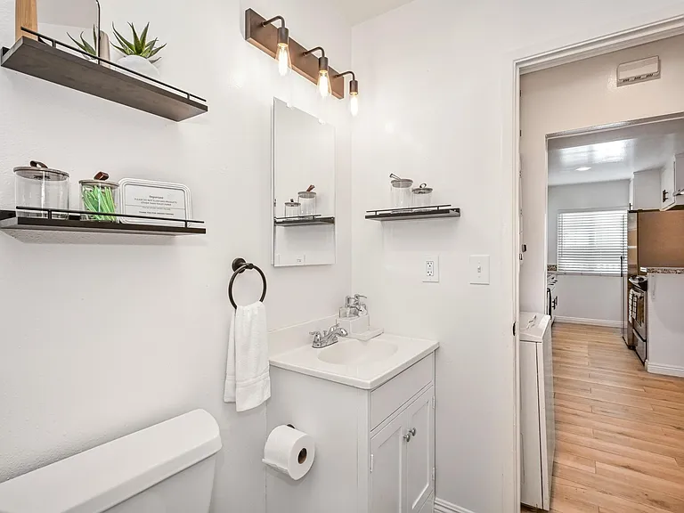 177 Virginia Pl #B — Photo 25
