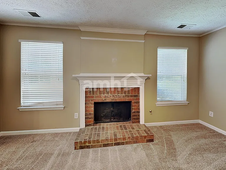 253 Woodcreek Way — Photo 8