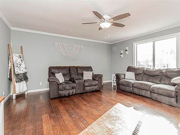 5th image of 720 Sunshine Ct