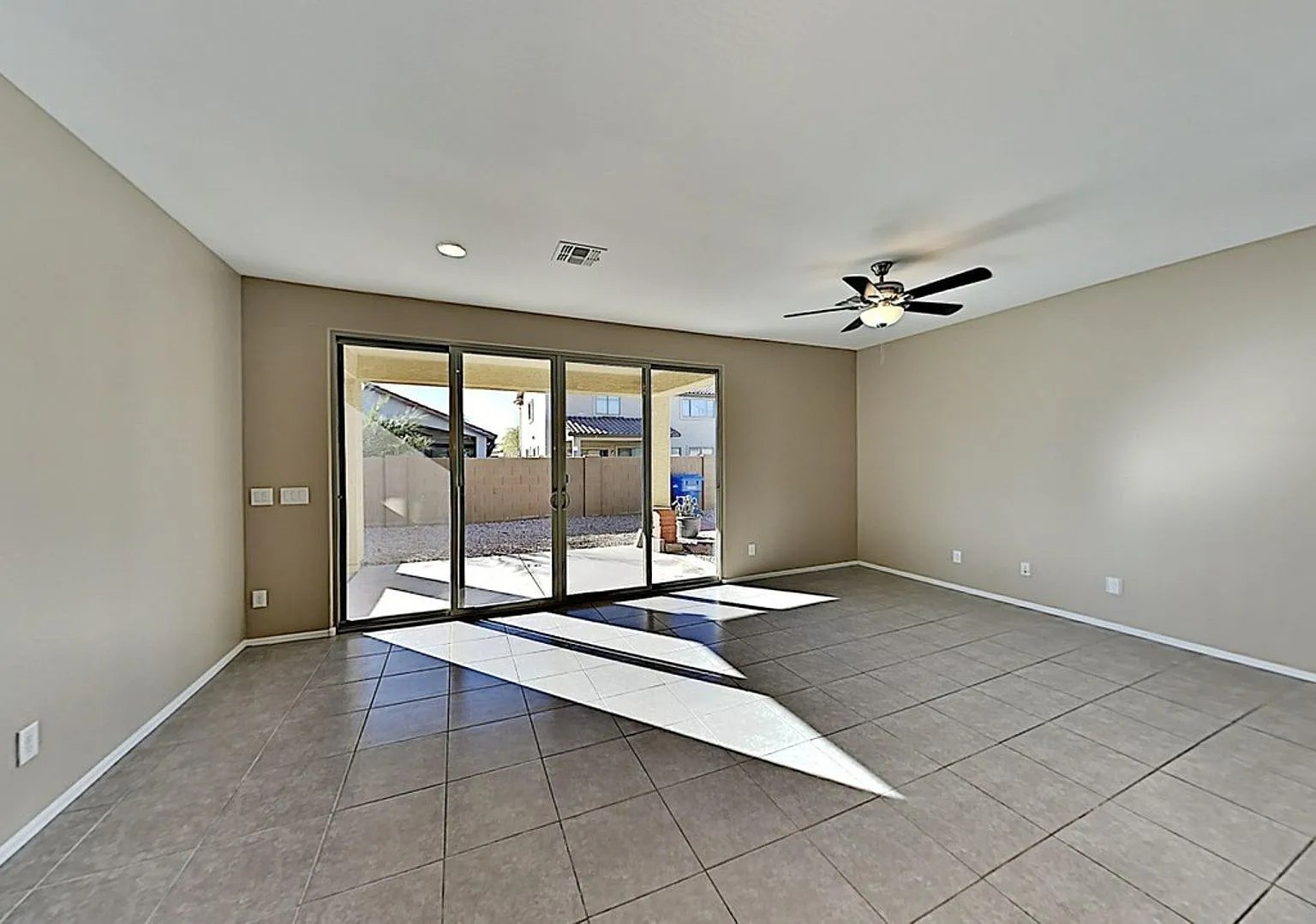 beautiful 3ba 2bth Laveen home — Photo 2