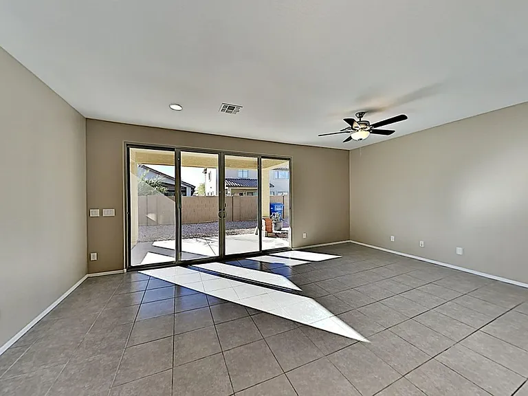 4823 W Saint Anne Ave — Photo 2