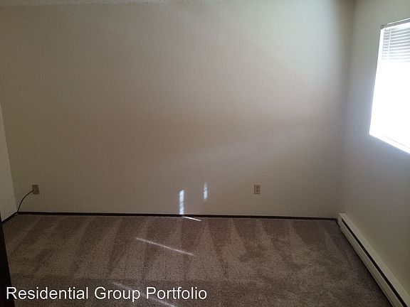 5th image of 2504 204th St SW APT 4